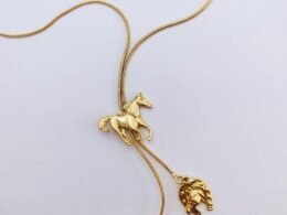 Colar pingente cavalo banhado a ouro