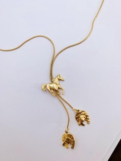Colar pingente cavalo banhado a ouro