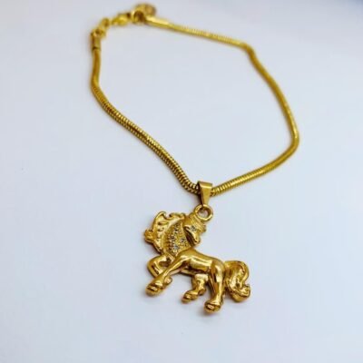 Pulseira pingente cavalo banhado a ouro