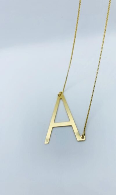 Colar personalizado. Letra A banhado no ouro