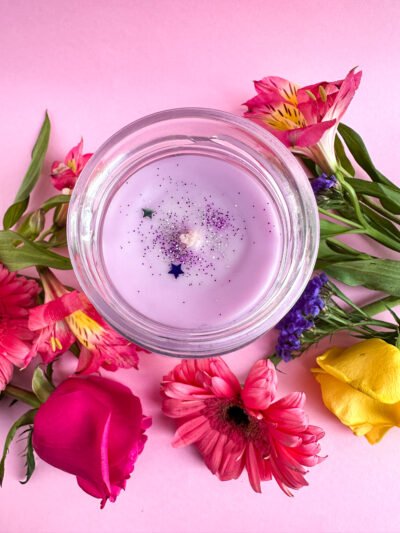 Vela aromática Chapéu de Bruxa 140g - maçã e canela - Imagem 3