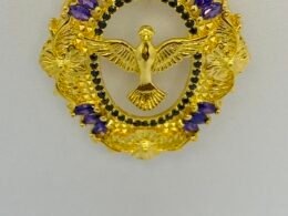 Colar Espírito Santo com zirconias banhado a ouro