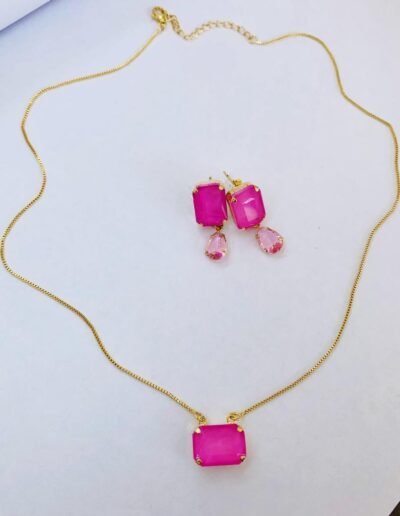 Conjunto rosa banhado a ouro
