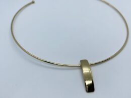 Choker banhada a ouro com pingente